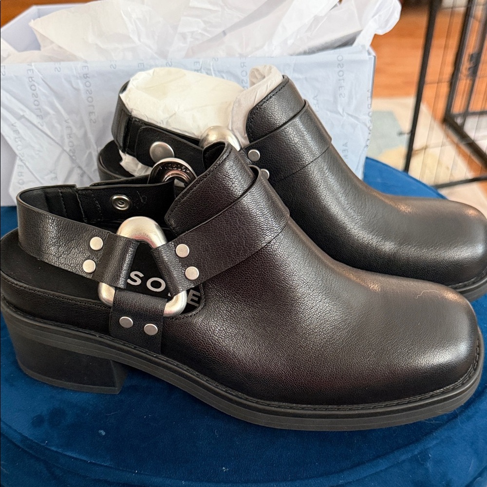 Aerosoles Maya Black Leather Mules with Silver Accents